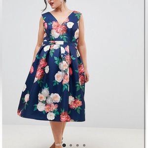 NWT ASOS Chi Chi London Plus V Neck Printed Floral MIDI dress